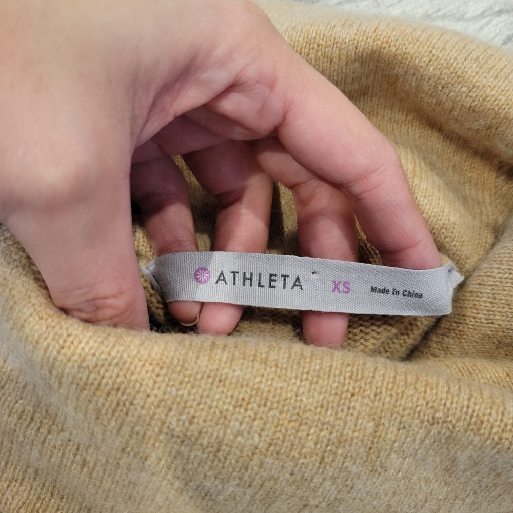 EUC Athleta Cashmere Sweater - Picture 9 of 10